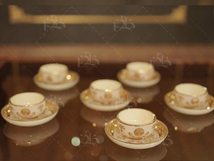 قندون سرویس کریستال عروس جهیزیه وارداتی طلا کاری سرویس چینی خرید به قیمت سفید طلایی